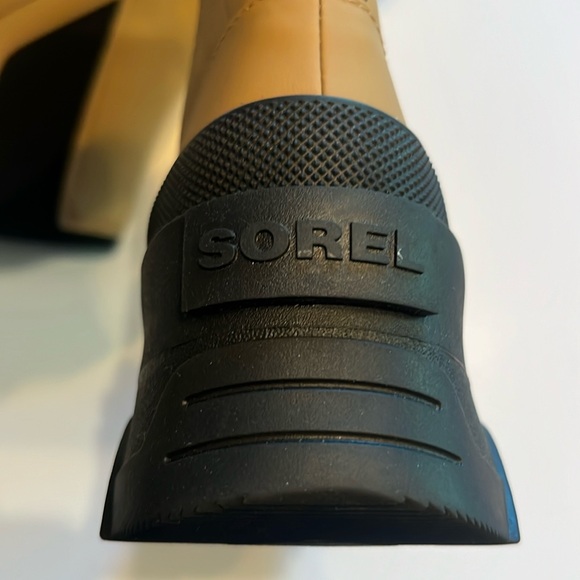 Sorel Brex waterproof Chelsea boot in tawny buff-w/black elastic & lug sole-NWT - Picture 12 of 16